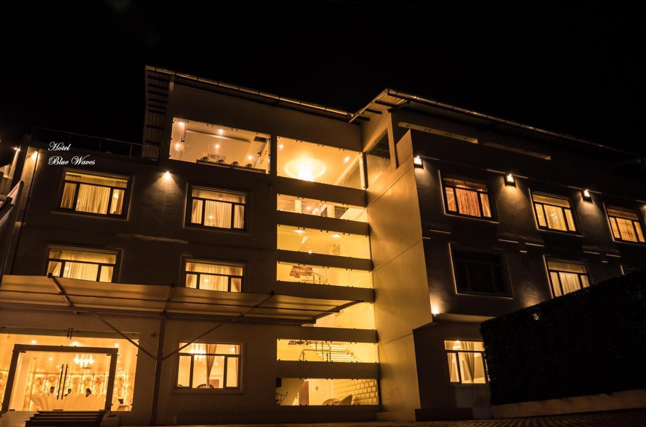 Hotel Blue Waves Jangli Ghat ภายนอก รูปภาพ